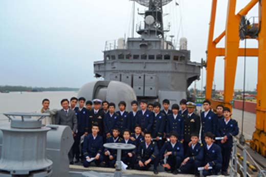 日本の海上防衛力の海軍船,ハイフォン市の友好訪問